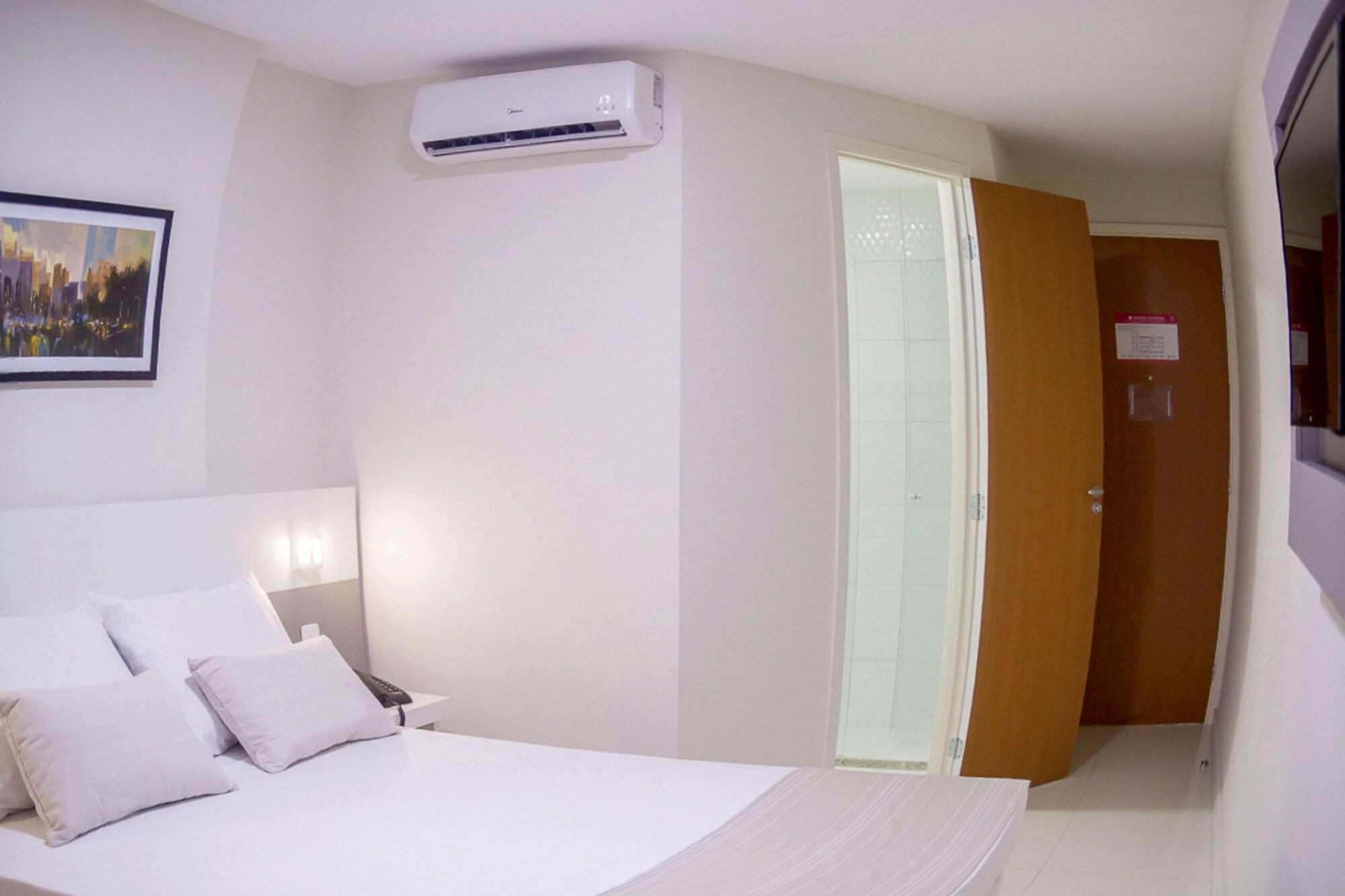 Bristol Easy Uba Hotel Bagian luar foto