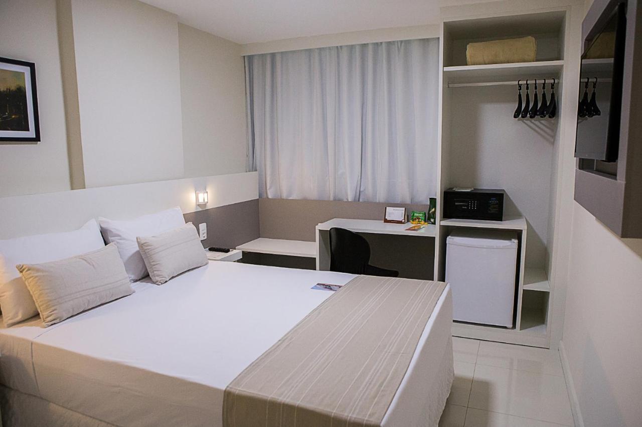 Bristol Easy Uba Hotel Bagian luar foto