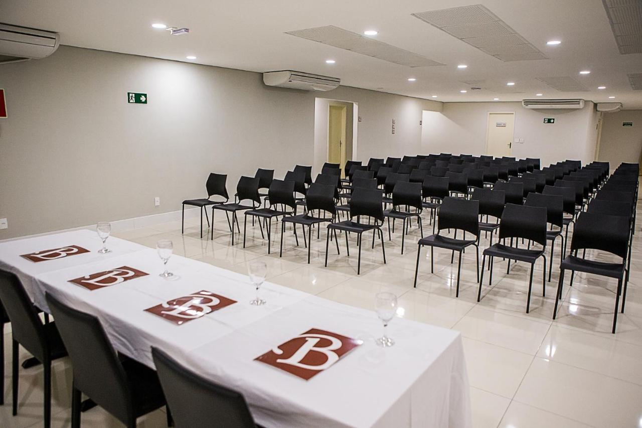 Bristol Easy Uba Hotel Bagian luar foto