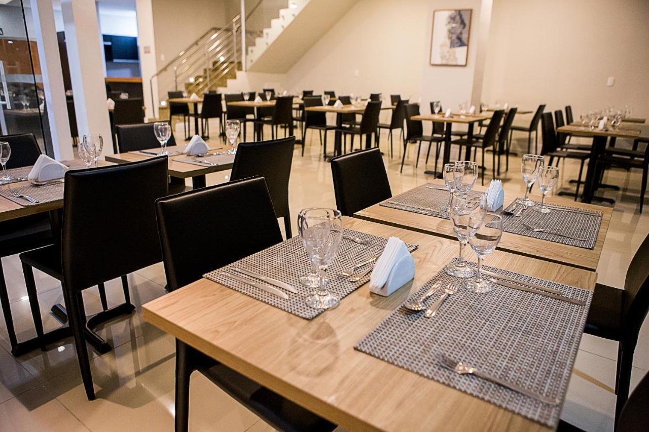Bristol Easy Uba Hotel Bagian luar foto