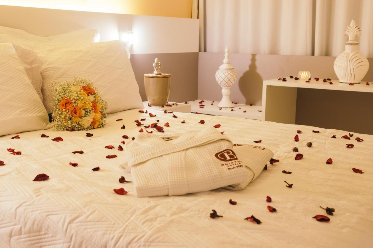 Bristol Easy Uba Hotel Bagian luar foto